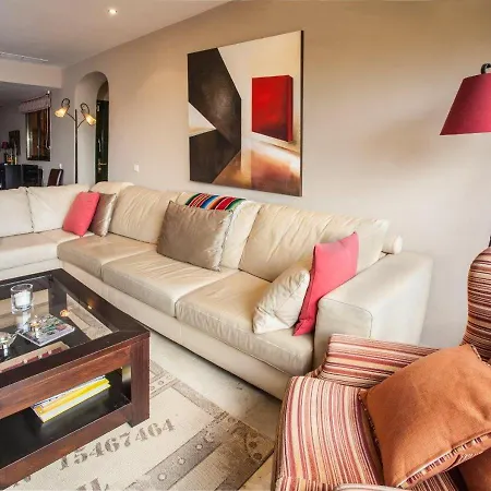 Prado 埃斯特波纳